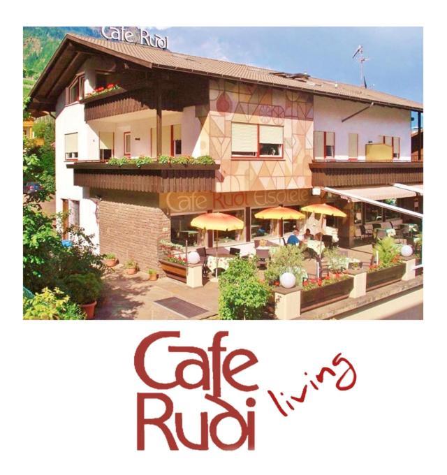Cafe Rudi Living Bed & Breakfast Парчинес Екстериор снимка